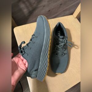 Nobull ripstop runner with gum bottom